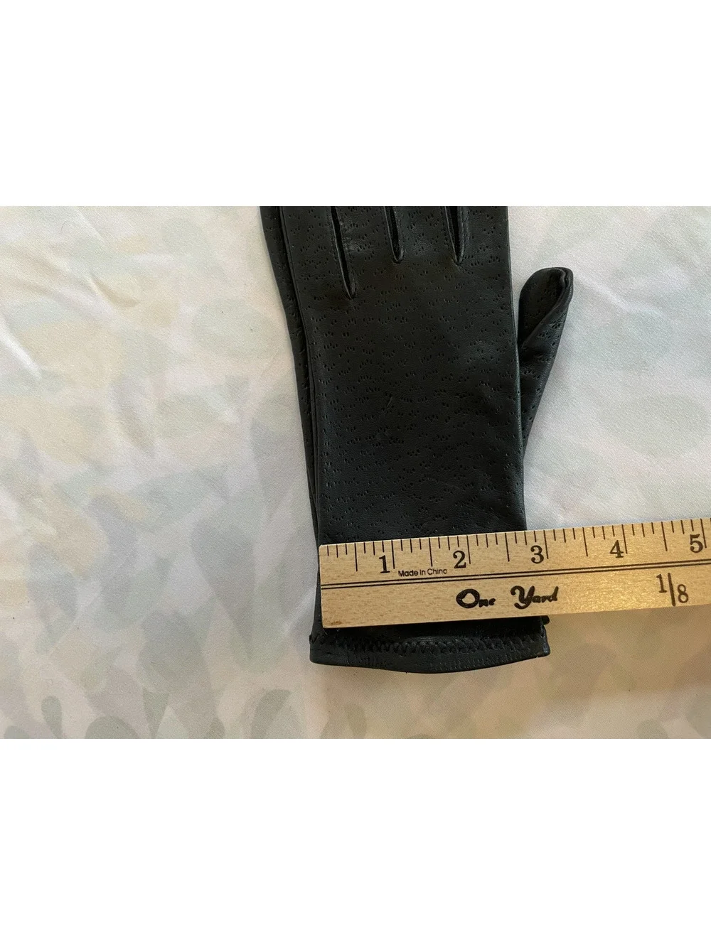Vintage Fownes Genuine Deerskin Leather Perforated Gloves Black Women's 6.5 NOS